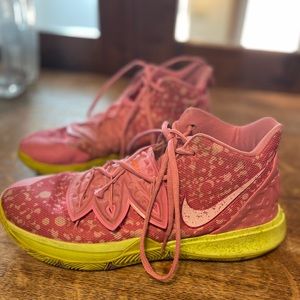 Kyrie Irving Nike Men’s SpongeBob Basketball Shoes